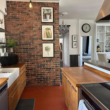 Stunning Centre 3-bed Lejlighed